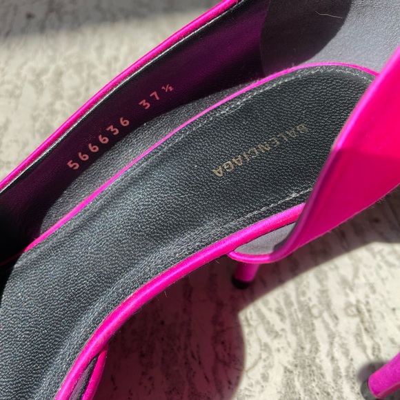 Balenciaga Talon d’Orsay Pumps in Rose Fuchsia - Picture 4 of 8